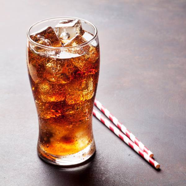 Un verre de Coca-Cola light, riche en édulcorant, des aliments qui fermentent dans l'intestin et donne des gaz intestinaux.